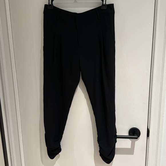 Parker Devlin Cropped Pleated Pant - black M 🇨🇦 - Picture 4 of 8